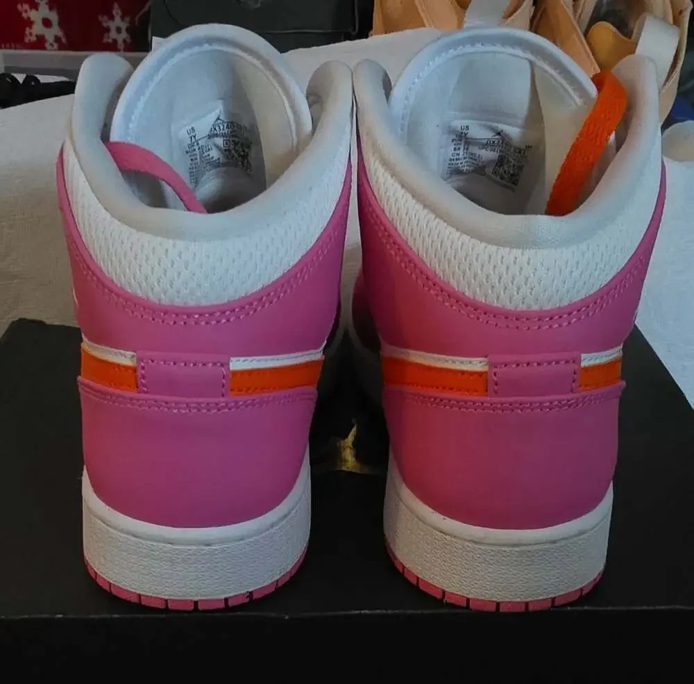 Jordan Air Jordan 1 Mid Size 7Y Pinksicle Safety Orange White